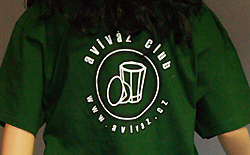 aviváž triko, vzor 2006, klučičí, zezadu